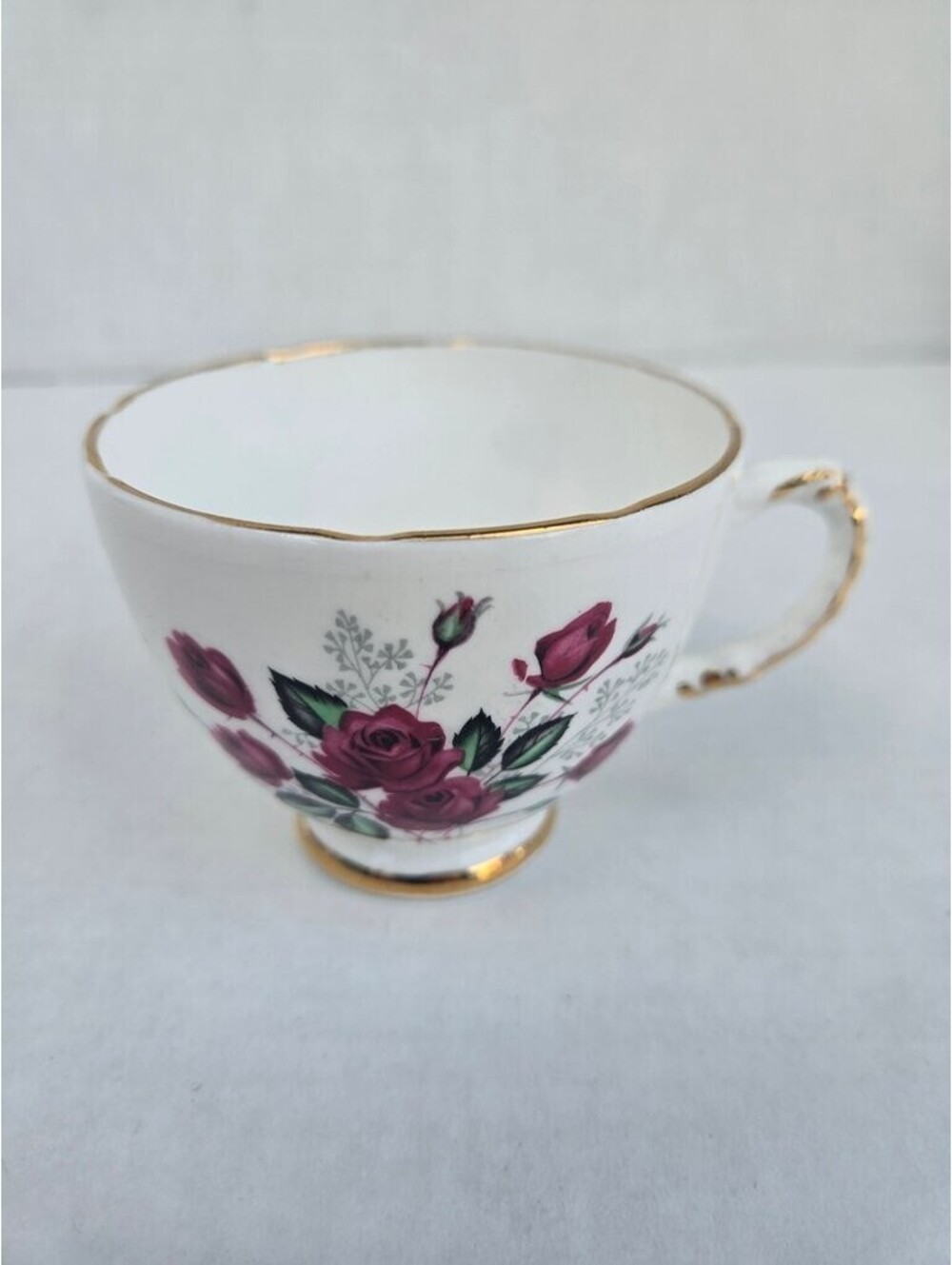 Delphane Teacup with Rose Pattern and Gold Trim